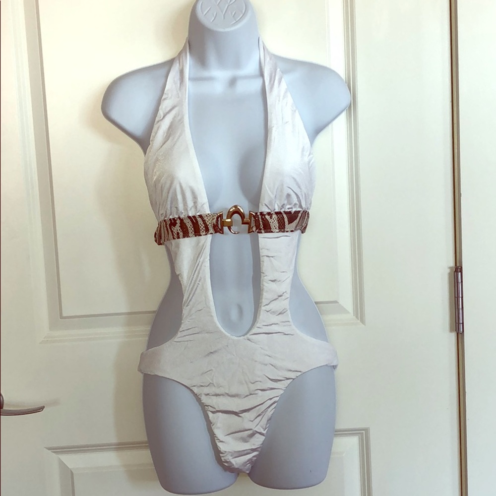 Beach Bunny swimwear